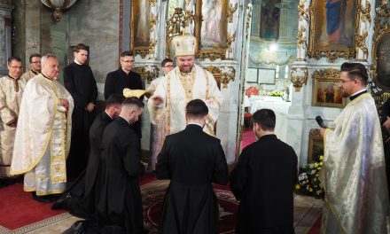 Seminarul „Sfinții Trei Ierarhiˮ din Oradea și-a sărbătorit hramul