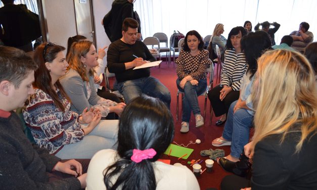 Femeia romă – între prejudecată şi destin