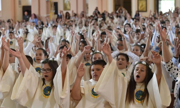 Creştini ne este prenumele şi Biserica este familia noastră: Papa Francisc, în Bulgaria