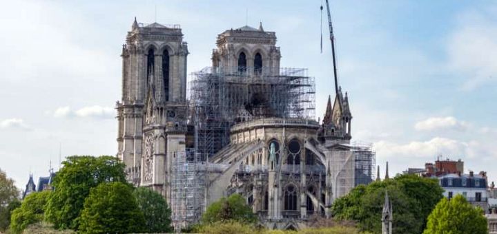 Refacerea Catedralei Notre-Dame să respecte finalitatea ei religioasă și cultuală