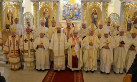 Nunțiul Apostolic la Baia Mare: „Să încredințăm acum mijlocirii materne a Sfintei Fecioare lucrările din aceste zile ale Conferinței Episcopale” 