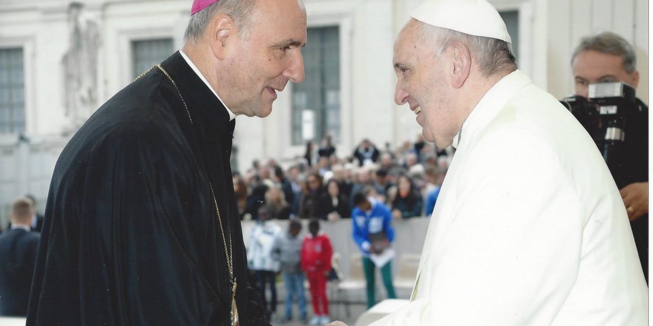 Scrisoarea Papei Francisc trimisă PSS Virgil Bercea la 25 de ani de episcopat