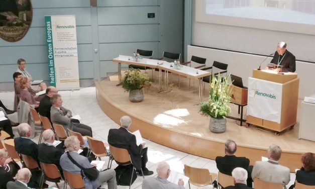Al XXIII-lea Congres Internațional Renovabis, la München