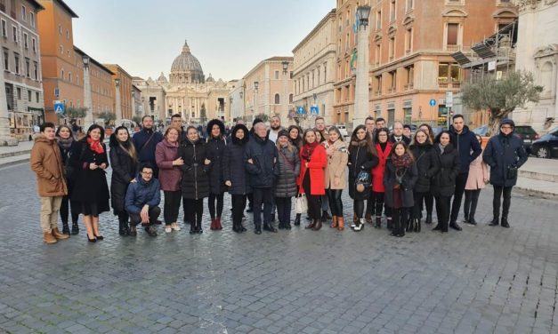 Ansamblul de Muzică Tradițională Românească „Icoane” la Roma