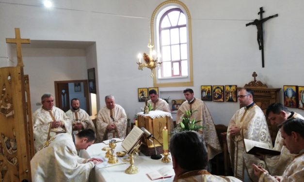 Biserica Greco-Catolică „Sfinții Trei Ierarhi” din Beiuș și-a sărbătorit hramul