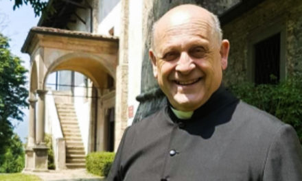 Părintele Giuseppe Berardelli, a murit renunțând la aparatul respirator pentru a-l da unuia mai tânăr