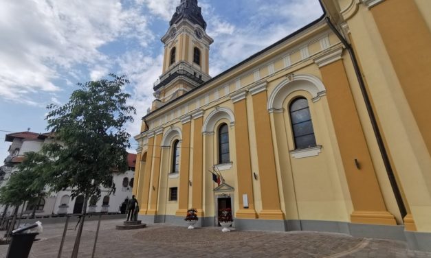 Piațetă lângă Catedrala Sf. Nicolae – Lucrările au fost încheiate