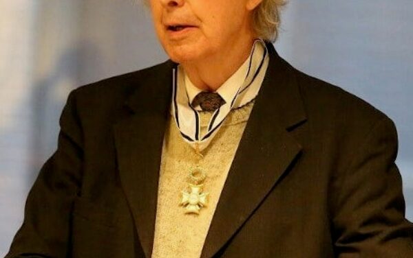 Keith Hitchins a trecut la Domnul