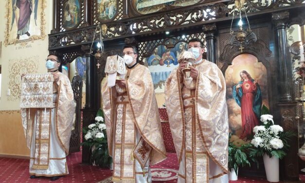 Vizita părintelui vicar cu preoții în Parohia Marghita