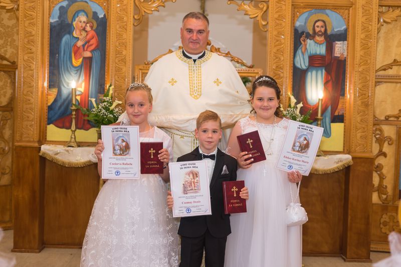 Prima Spovadă și Împărtășanie solemnă în parohia Ghenci