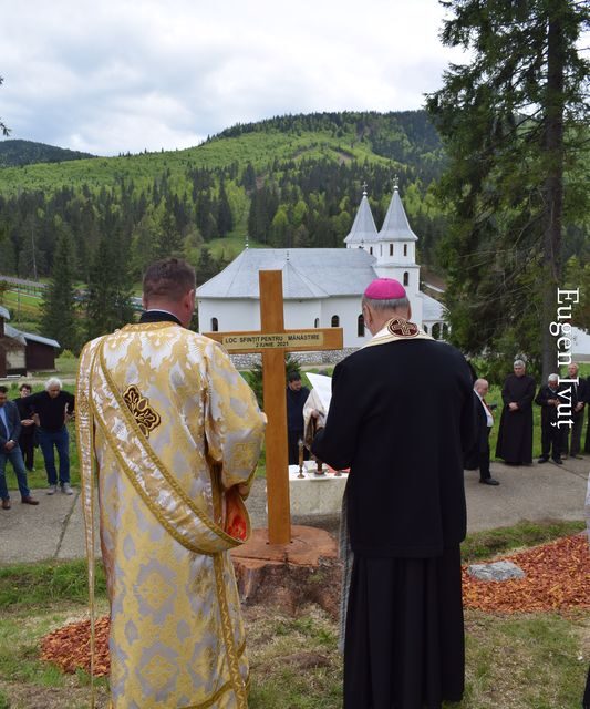 Sfințirea pietrei de temelie a Mănăstirii greco-catolice de la Stâna de Vale