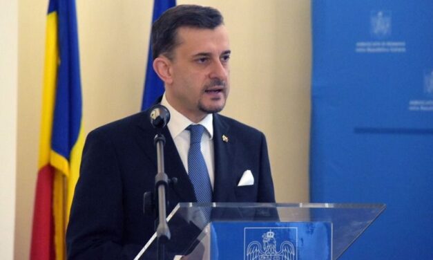 Ambasadorul României în Italia condamnă acțiunea unor români de-a purta tricolorul la manifestațiile împotriva certificatului verde