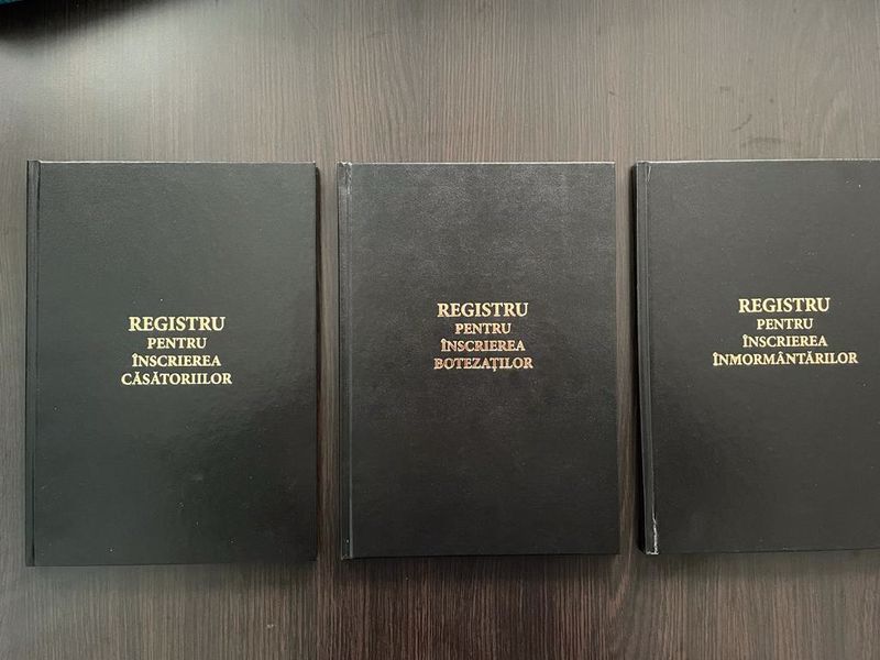 Au fost editate noile registre pentru cununii, botezuri și înmormântări