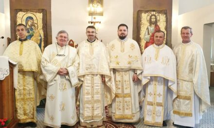 Părintele vicar cu preoții a vizitat comunitatea greco-catolică din Cartierul Nufărul-Oradea