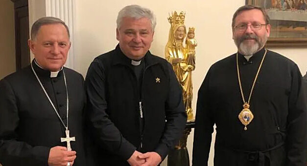 Trimisul papal s-a întâlnit cu liderii catolici din Ucraina