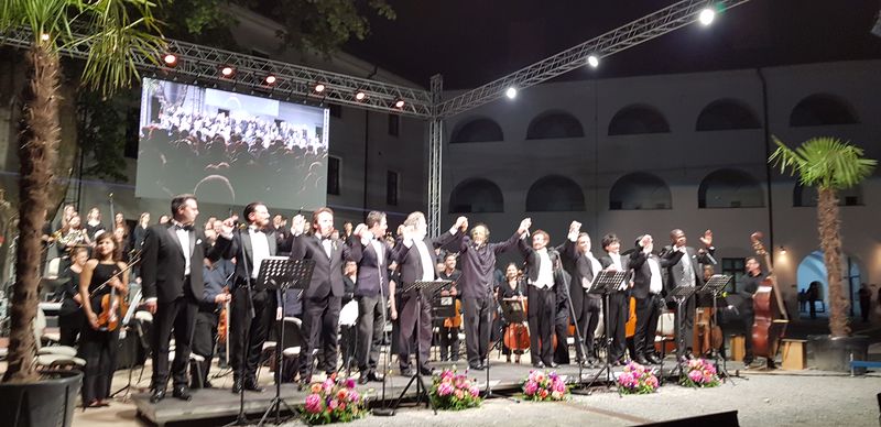 10 tenori – 5 continente – Muzică pentru viață în Oradea