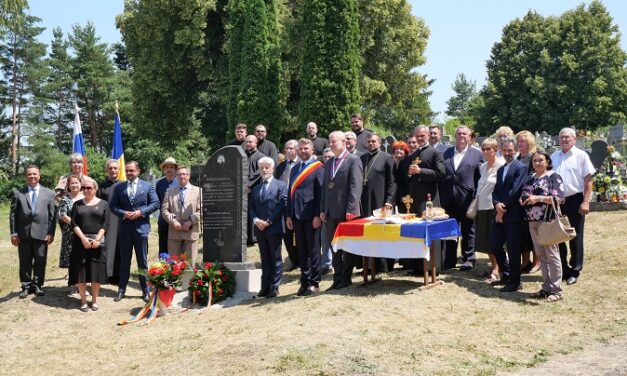 Mesajul Preafericitului Părinte Lucian Cardinal Mureșan la binecuvântarea monumentului dedicat ilustrului cărturar iluminist Pr. Gheorghe Șincai
