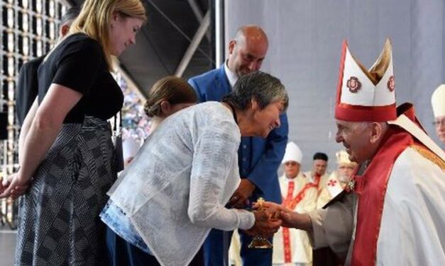 Papa Francisc în Canada. Sf. Liturghie la Edmonton: Ce am făcut cu Biblia și rozariul bunicilor noștri?