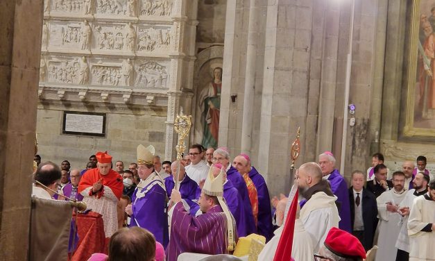 Instalarea noului episcop de Arezzo
