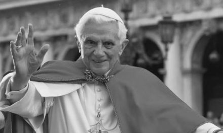 Papa emerit Benedict al XVI-lea s-a întors la Casa Tatălui