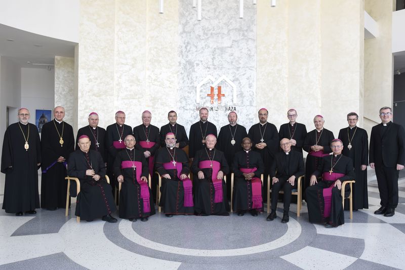 Episcopii catolici din România reafirmă importanța solidarității