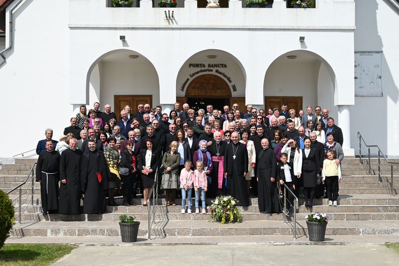 Intâlnirea cu familiile din Protopopiatele Zalău, Supur și Șimleu Silvaniei