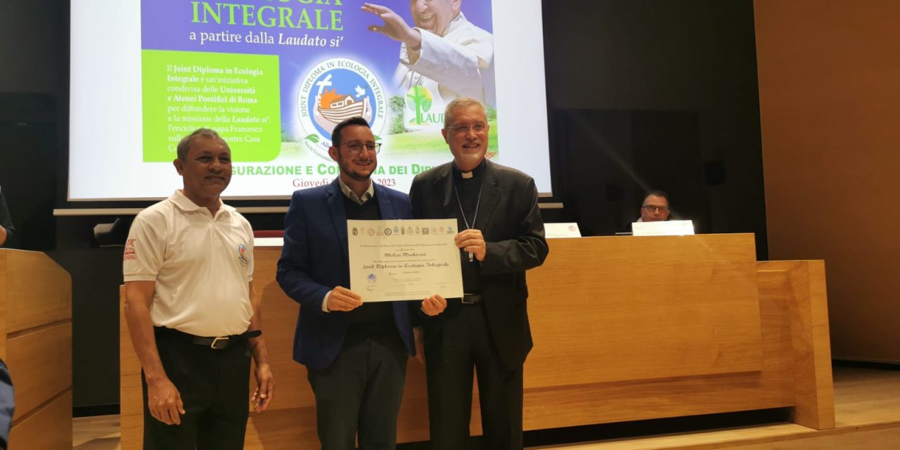 Absolvent al parcursului științific în ecologie integrală,  la Universitatea Gregoriana din Roma