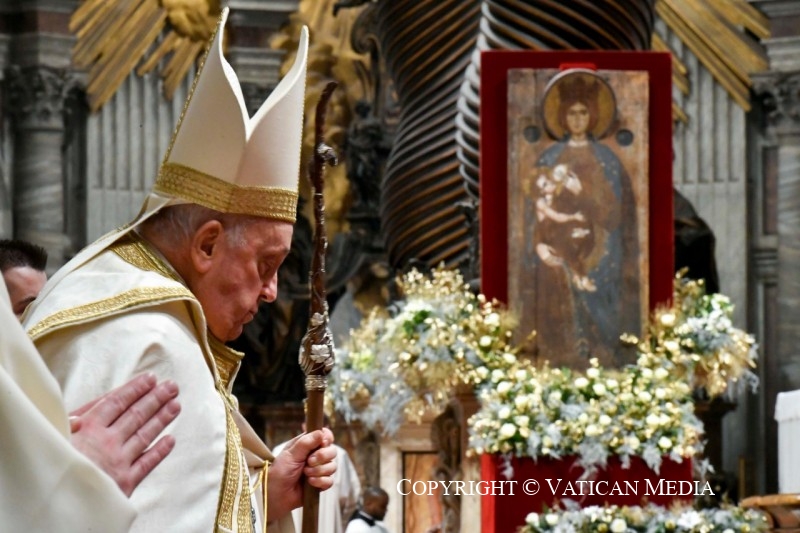 Papa: 2024, anul rugăciunii cu Fecioara Maria