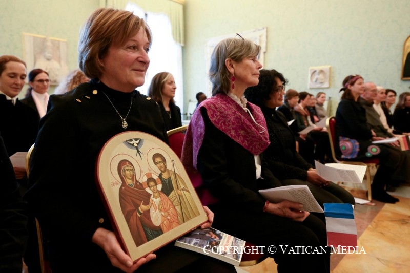 Fiți mame blânde într-o lume necruțătoare: papa Francisc, „Santinelelor Sfintei Familii”