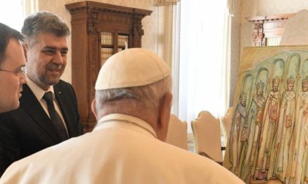 Prim-ministrul României primit în audiență de Papa Francisc