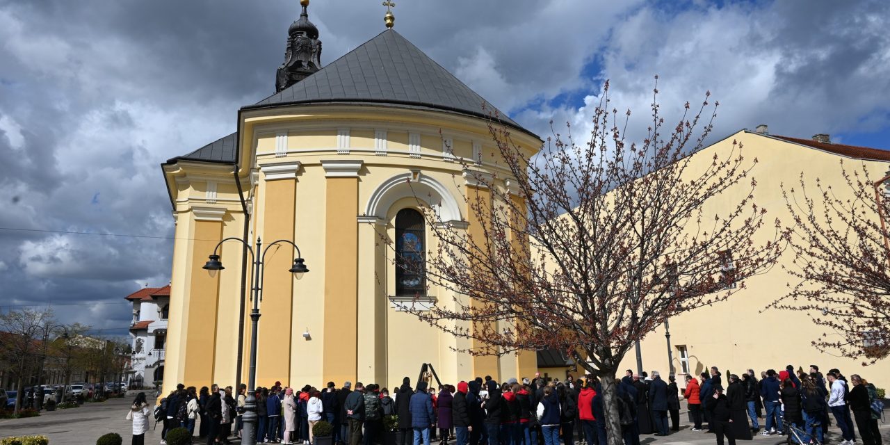 Sărbătoare Bunei-Vestiri la Catedrala „Sf. Nicolae” din Oradea: concert de muzică sacră, Sfântă Liturghie și vernisaj de sculpturi