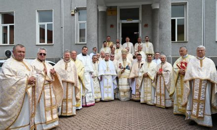 Întâlnirea de 30 de ani a primei generații de preoți greco-catolici formați la Oradea