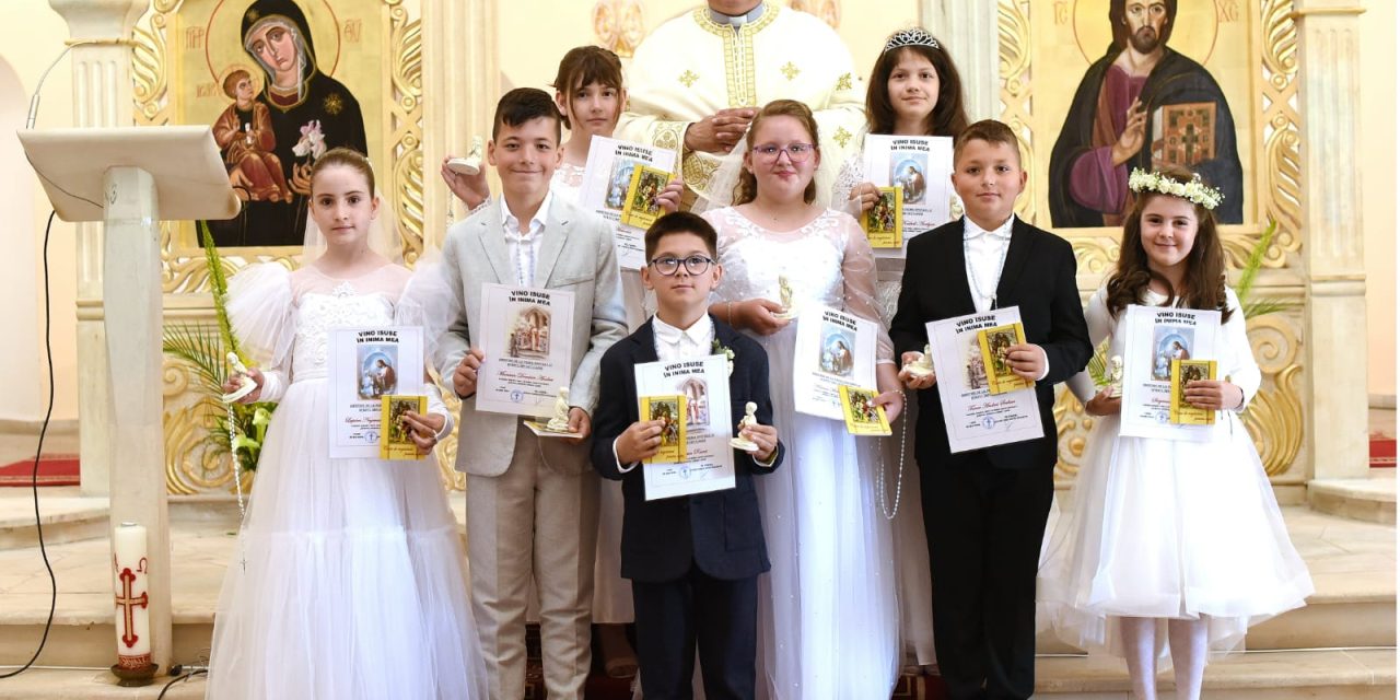 Prima Sfântă Spovadă și Împărtășanie în Parohia „Sfântul Apostol Andrei” din  Carei