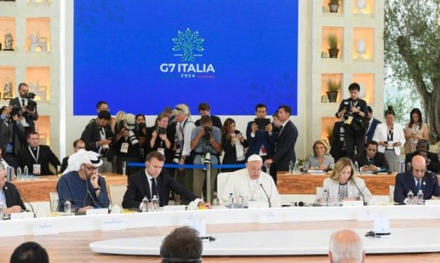 Papa la G7: Nicio mașină nu ar trebui să aleagă suprimarea vieții unei ființe umane