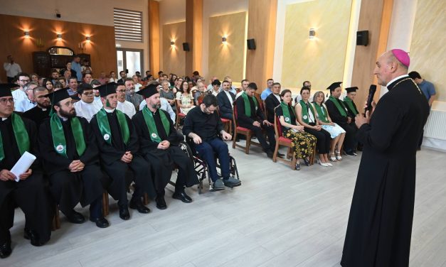 Cursul festiv la Facultatea de Teologie Greco-Catolică Oradea
