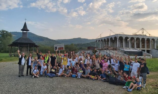 Tineri și copii pelerini ai speranței, de la Șimleu la Sighetu Marmației