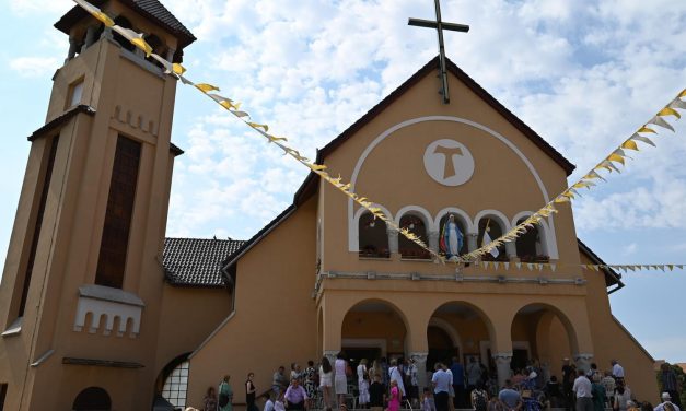 Sărbătoarea Nașterea Maicii Sfinte la Sanctuarul Eparhial din Oradea