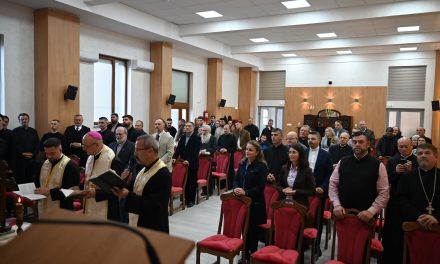 Deschiderea Anului Universitar 2024-2025. Conferință la 100 de ani de la înființarea Academiei Teologice Greco-Catolice Oradea