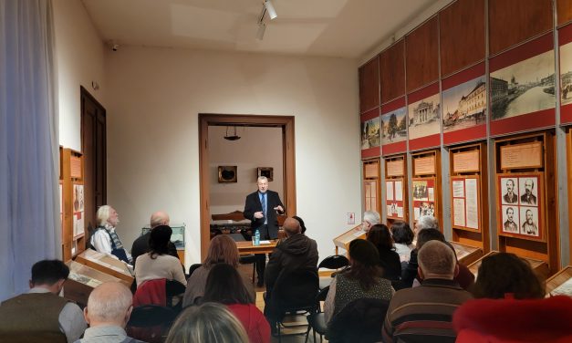 CONFERINȚA „CONTEMPORANEITATEA LUI EMINESCU”