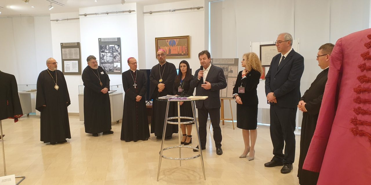 Vernisajul expoziției foto-documentare „Fericiții Episcopi Martiri Greco-Catolici Români”