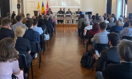 Conferința “Coerență și curaj sub povara ideologiei. În amintirea primului cardinal român, Iuliu Hossu”