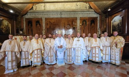 Pelerinajul eparhial 2025 în Italia: Sfânta Liturghie Arhierească în Bazilica “Sfântul Anton” din Padova