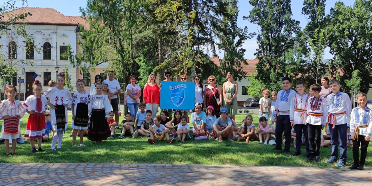 Peste 100 de copii au umplut parcurile de viață, joc și tradiție, în sprijinul artei