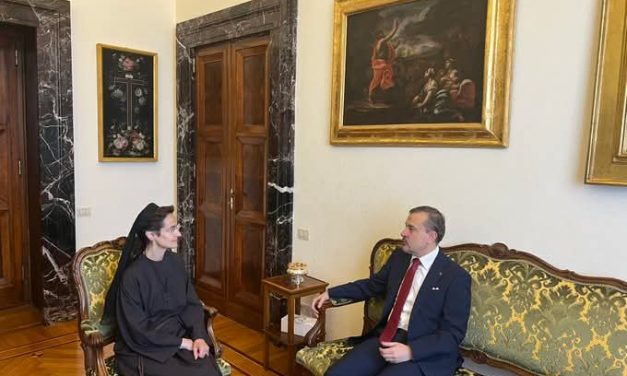 Întâlnire între Ambasadorul României și Președinta Guvernatoratului Vaticanului