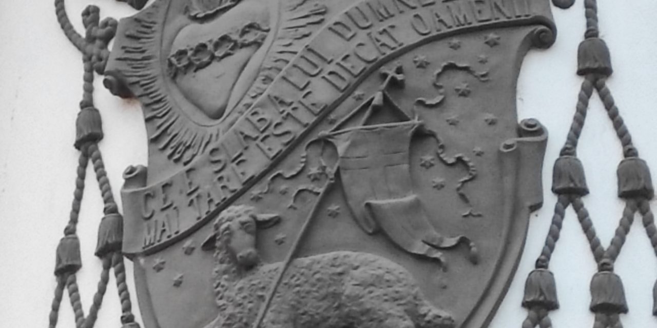 Blazonul episcopului Valeriu Traian Frențiu: identitate vizuală și teologie simbolică