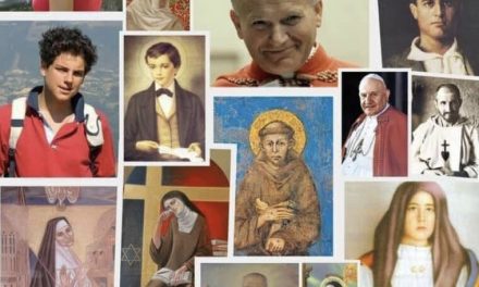 Amăgirea Halloweenului, frumusețea Zilei Tuturor Sfinților