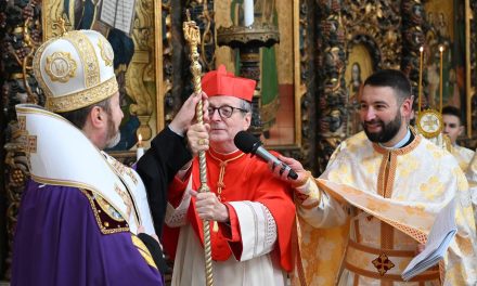 „Dragoste, speranță și rugăciune. Cristos aduce lumina și speranța acolo unde disperarea sufocă sufletele.” ​​​​​​​(PF Claudiu-Lucian Pop)