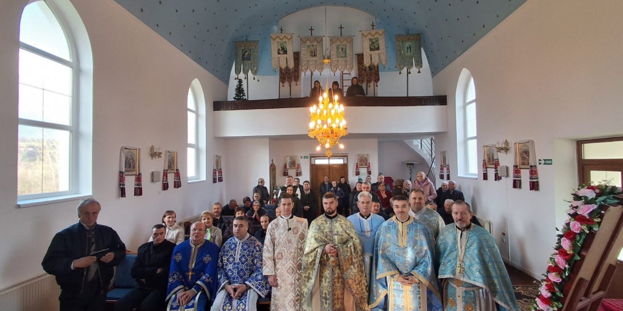 Hramul Parohiei „Intrarea Maicii Domnului în Templu” din Marin