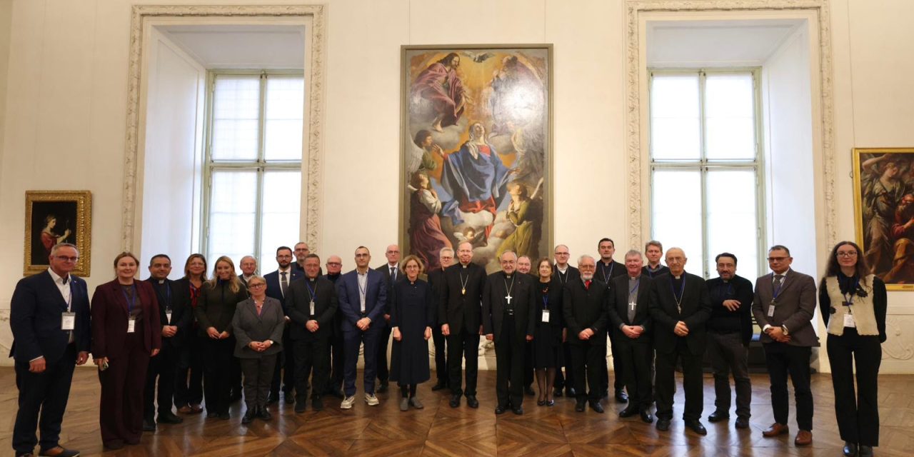 Întâlnirea internațională a episcopilor și a directorilor departamentelor culturale cu tema „Europa și cultura creștină” la Torino