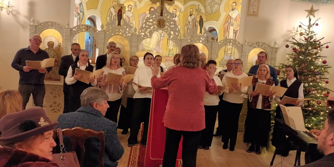 Pregătire sufletească pentru Crăciun, prin Sfântă Liturghie și colind, la Parohia Poiana: „Hristos Se naște, măriți-L!”